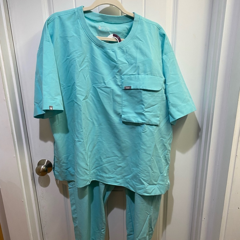 XXL Figs Scrubs